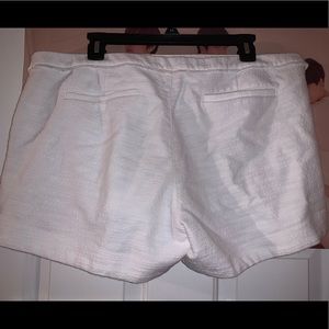 Lilly Pulitzer Shorts - Lilly Pulitzer white shorts Lilly Pulitzer Shorts - Lilly Pulitzer white shorts